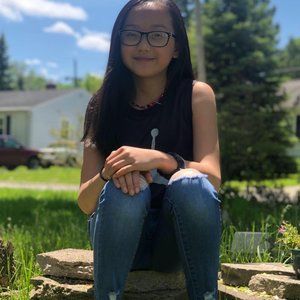 Meet your Posher, Emily